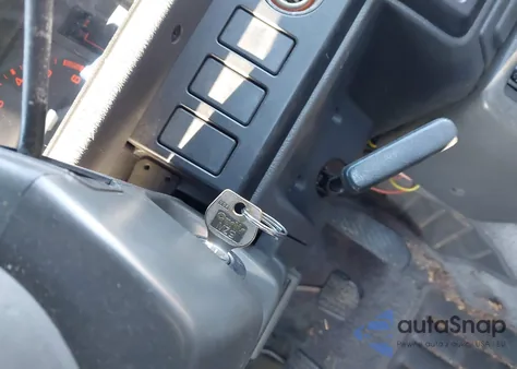 1990 Mazda B2600 Cab Plus из США, поврежденный, VIN JM2UF3143L0929716